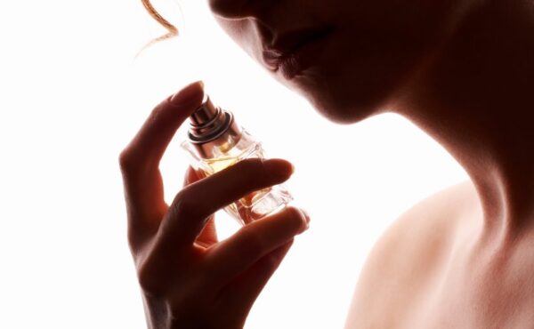 Black Opium od Yves Saint Laurent – perfumy dla kobiet, które kuszą swoją orientalną nutą