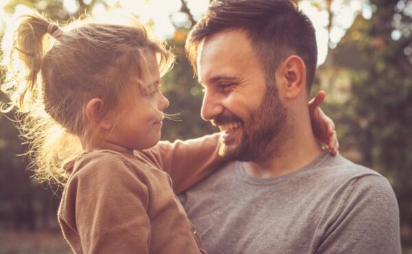 Relacja córki z ojcem – jak wpływa na dorosłe życie?