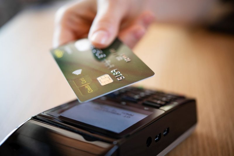 Jak zabezpieczyć swoją kartę płatniczą?