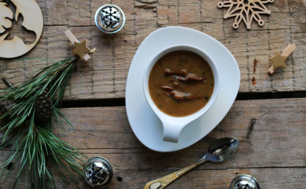 Leśna zupa grzybowa – aksamitny smak i niepowtarzalny aromat świąt