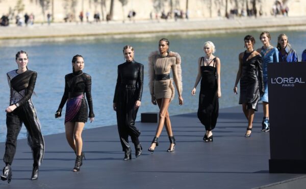 Le Défilé L’Oréal Paris – wyjątkowy pokaz podczas Paris Fashion Week