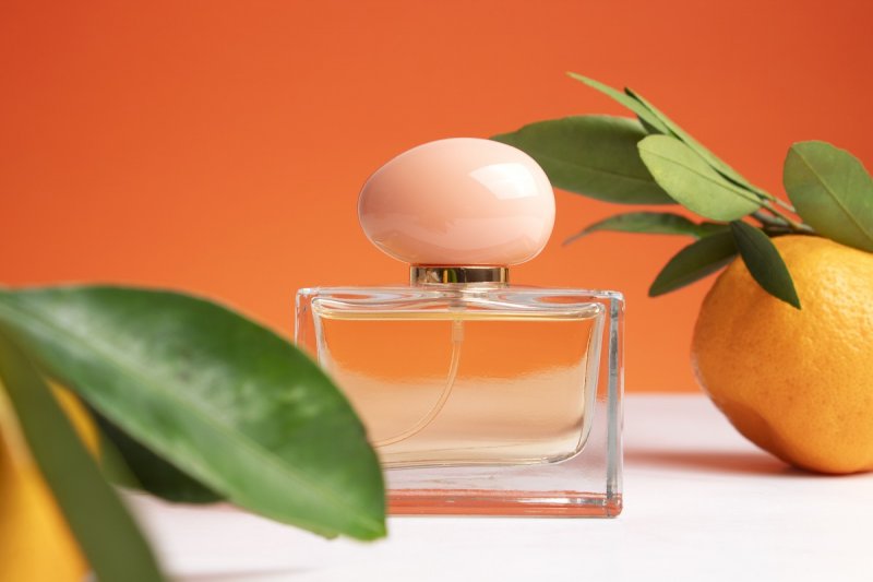 Perfumy niszowe – czy muszą być drogie?