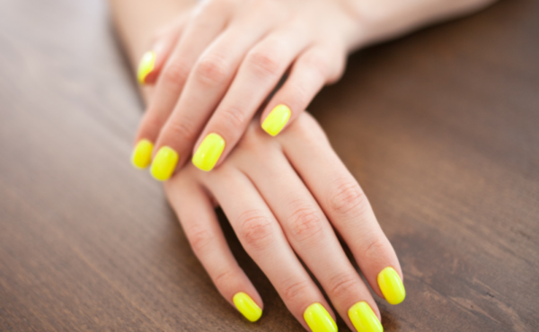 Highlight nails – hit na wiosnę?