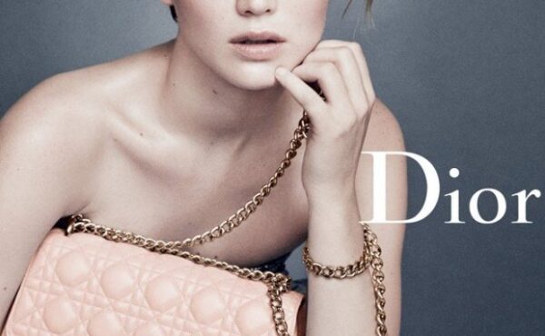 Jennifer Lawrence jako Miss Dior