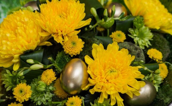 Wielkanocne dekoracje – nie zgadlibyście, że te kwiaty będą trendy!