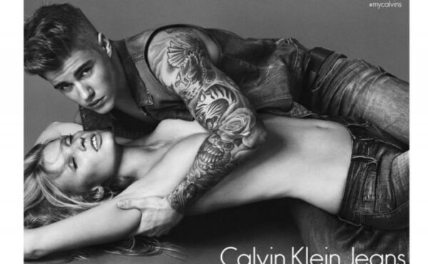 Lara Stone i Justin Bieber w kampanii Calvin Klein Jeans wiosna 2015