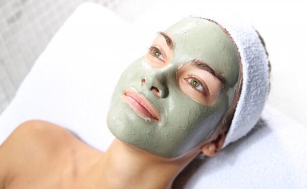 Zadbaj o siebie w domowym zaciszu z nowymi „zbiegami na twarz” marki Eveline Cosmetics!