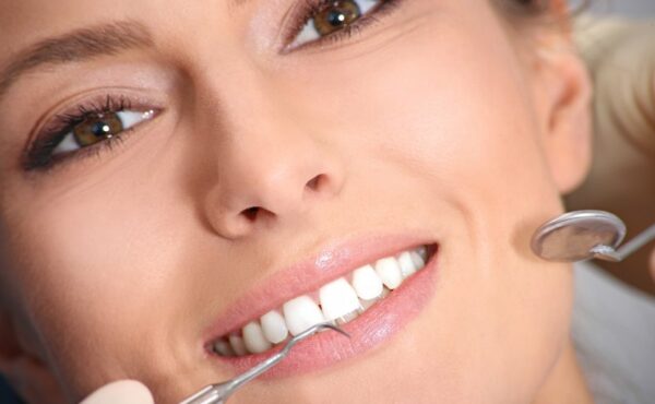 Zadbane zęby – ważny element dobrego wizerunku