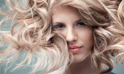 Jak chronić włosy przed szkodliwym działaniem promieni UV?