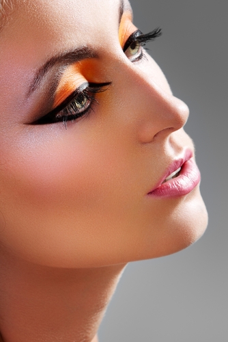 Czy wiesz, jak używać eyelinera?