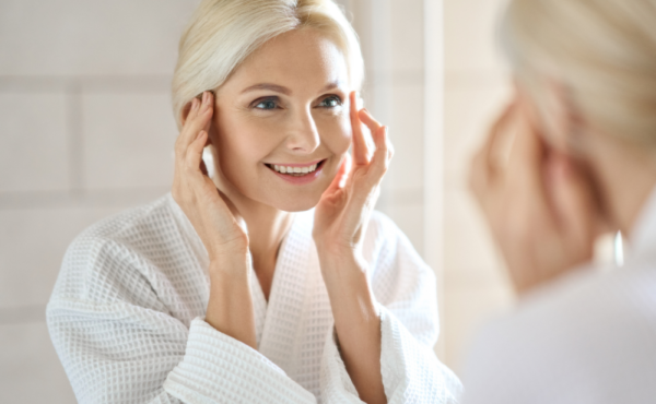 Jak przeciwdziałać procesom starzenia się skóry?