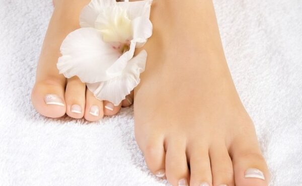 Kosmetolog radzi: SOS dla stóp. Jak dbać o stopy, aby były piękne i zdrowe
