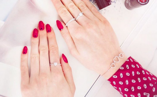Którą walentynkową czerwień nałożą na paznokcie instagramerki?