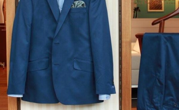 Jaki kolor garnituru dla blondyna?