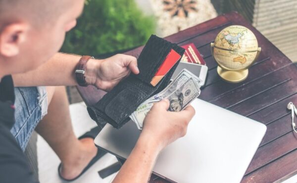 Zaskoczyły Cię niespodziewane wydatki? Uporaj się z nimi, wybierając kredyt na atrakcyjnych warunkach