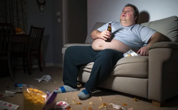 Brzuch alkoholowy. Jak wygląda? Przyczyny powstawania i sposoby na pozbycie się brzucha alkoholowego