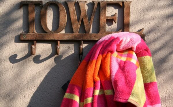 Ręcznik, biustonosz i pomysłowa dziewczyna. Zobaczcie, co z tego wyszło!