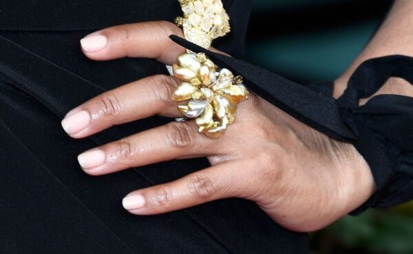 Odkryj Najgorętszy Manicurowy Hit Sezonu – Czy Waniliowe Paznokcie To Nowa Obsesja Każdej Fashionistki?