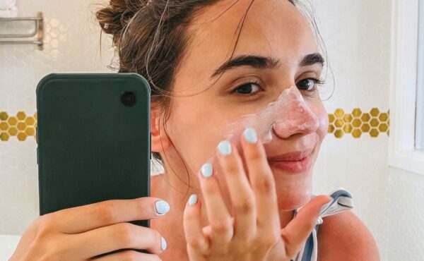 Sekret nieskazitelnej cery Koreanek odkryty! Wcieraj to codziennie, a Twoja skóra będzie jędrna i promienna jak nigdy wcześniej!