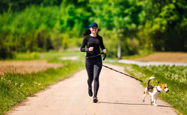 Oto, co naprawdę dzieje się z Twoim ciałem, kiedy zaczynasz biegać – efekty lepsze niż na siłowni?!