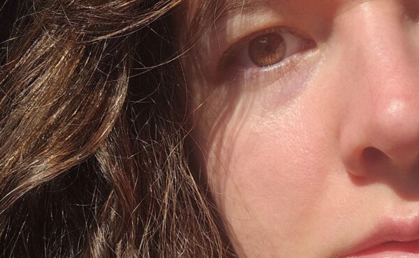 Odkrycie, które pokochały setki Polek! Ten genialny eliksir wygładza zmarszczki jak magią – efekt? Promienna cera bez makijażu!