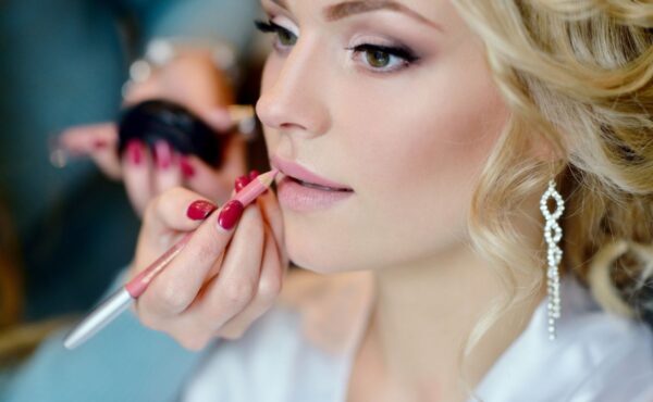 Ile godzin przed ślubem zrobić makijaż?