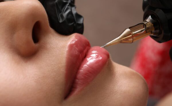 Jak długo utrzymuje się makijaż permanentny ust?