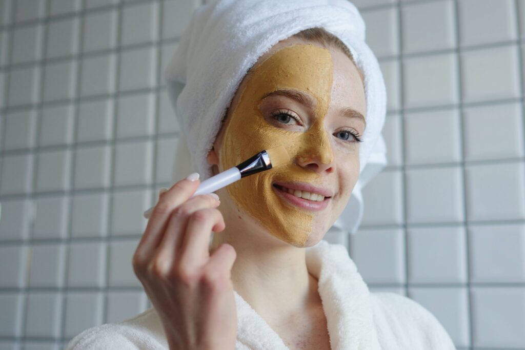 Nie wydawaj fortuny na kosmetyki – odkryj 5 domowych maseczek, które zmienią Twoją skórę nie do poznania!