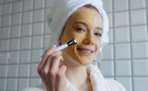 Nie wydawaj fortuny na kosmetyki – odkryj 5 domowych maseczek, które zmienią Twoją skórę nie do poznania!