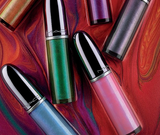 Opalizujący makijaż z M∙A∙C Grand Illusion Glossy Liquid Lipcolour