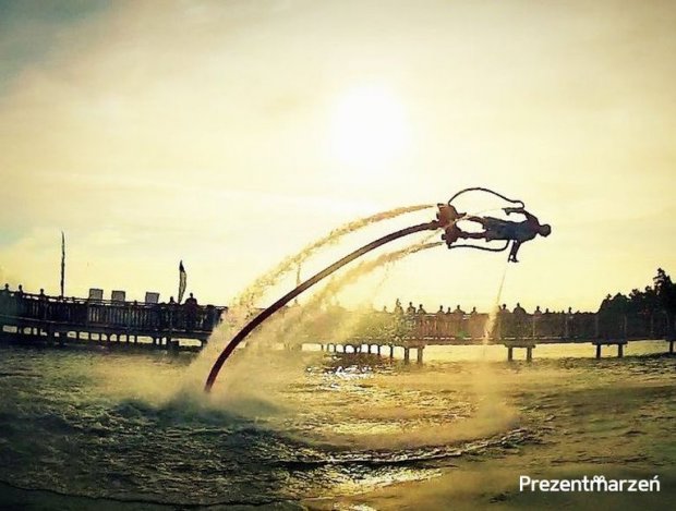 FLYBOARD (czyli nowy, ekscytujący sport wodny) FLYBOARD (czyli nowy, ekscytujący sport wodny)