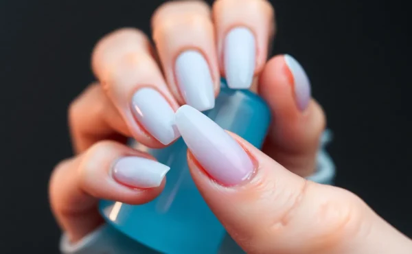 Ile razy można uzupełniać paznokcie żelowe bez ryzyka dla zdrowia?