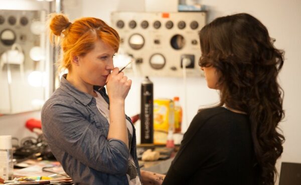 Sernik toffi z orzechami