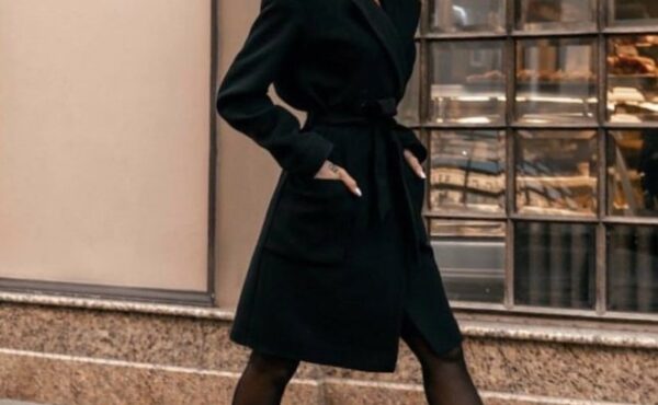 Sukienki jesienne do pracy. Jakie są must have tego roku?