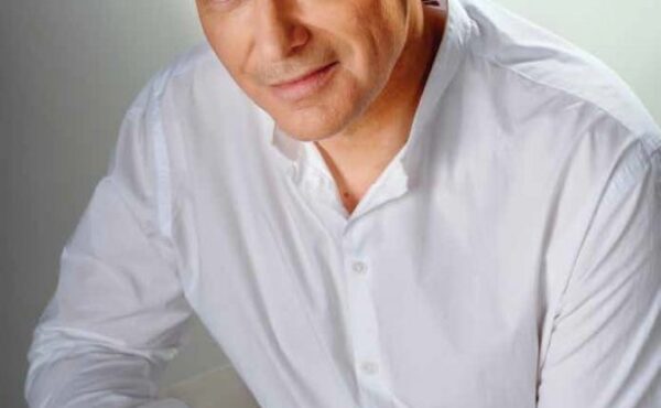 Urodzony w smokingu – Conrado Moreno rozmawia z Jackiem Borkowskim