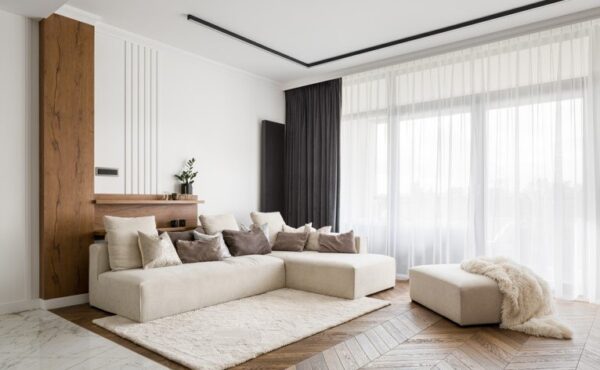 Jakie zasłony sprawdzą się w dekoracji okna na zimę?