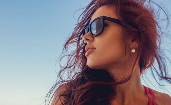 Na lato wybierz okulary przeciwsłoneczne z polaryzacją
