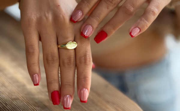 Modne paznokcie na 2023 rok – jakie trendy będą dominować w nowym roku?