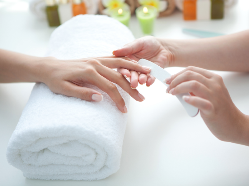 Manicure hybrydowy krok po kroku!