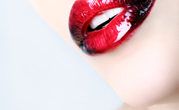 TRENDY PROSTO Z WYBIEGU – USTA OMBRE