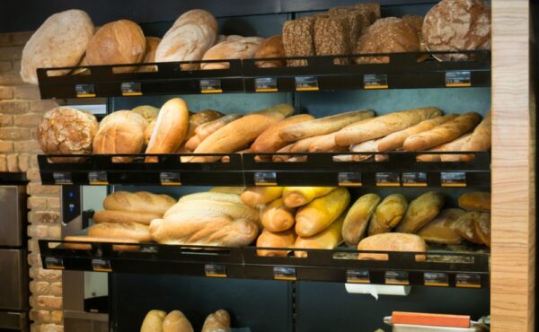 Czy „świeże” pieczywo z supermarketu jest zdrowe?