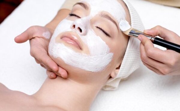 Zabiegi, które pomogą skórze przetrwać zimę