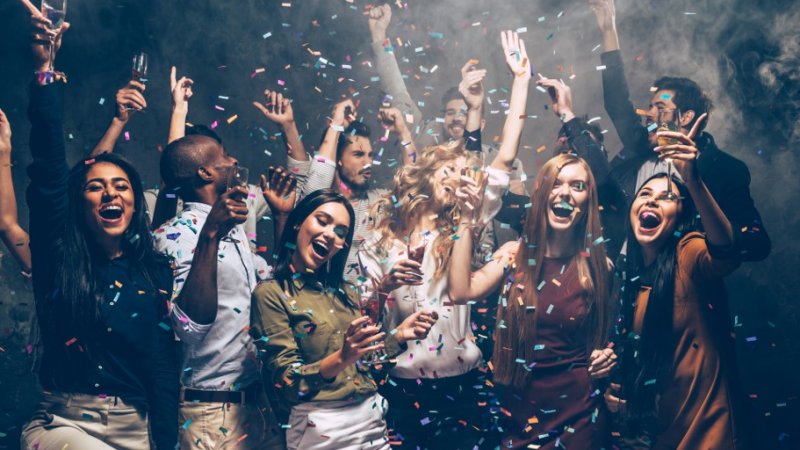 Wspólny wieczór panieński i kawalerski. Czy warto zorganizować taką imprezę?