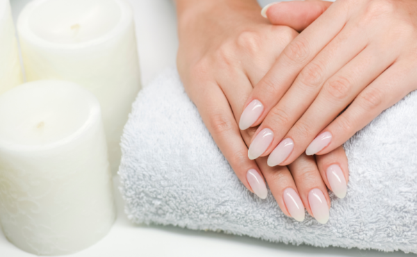 Jak usunąć manicure tytanowy?