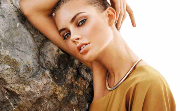 Akademia Urody face&look: Wakacyjny makijaż