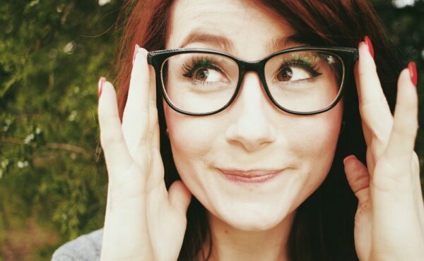 Znani producenci i ich oprawki do okularów korekcyjnych